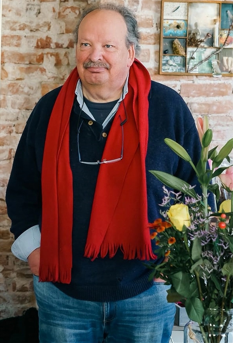 Sullivan - Villa del Prado - Madrid | Gay